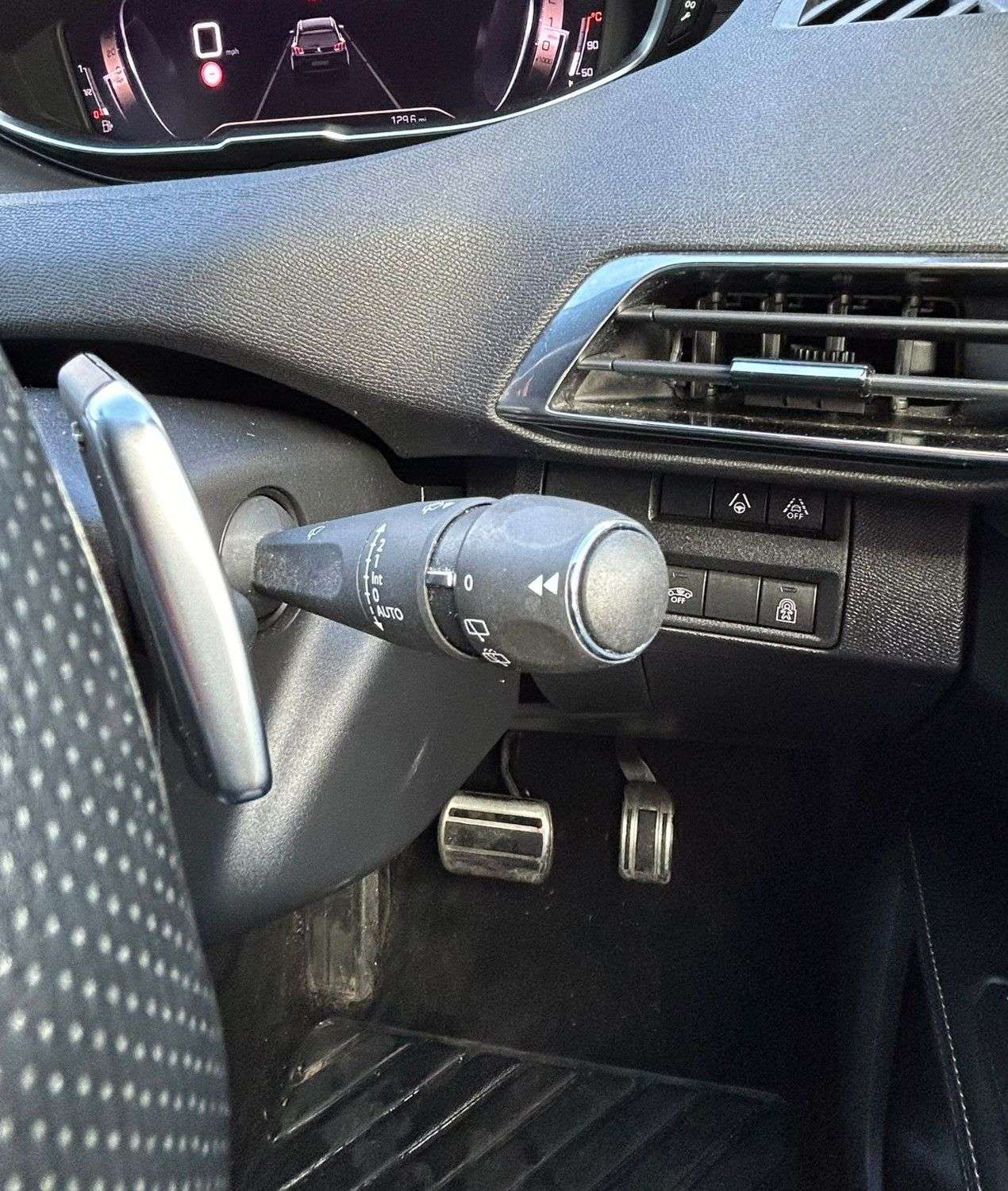 2023 PEUGEOT 5008 2023 PEUGEOT 5008