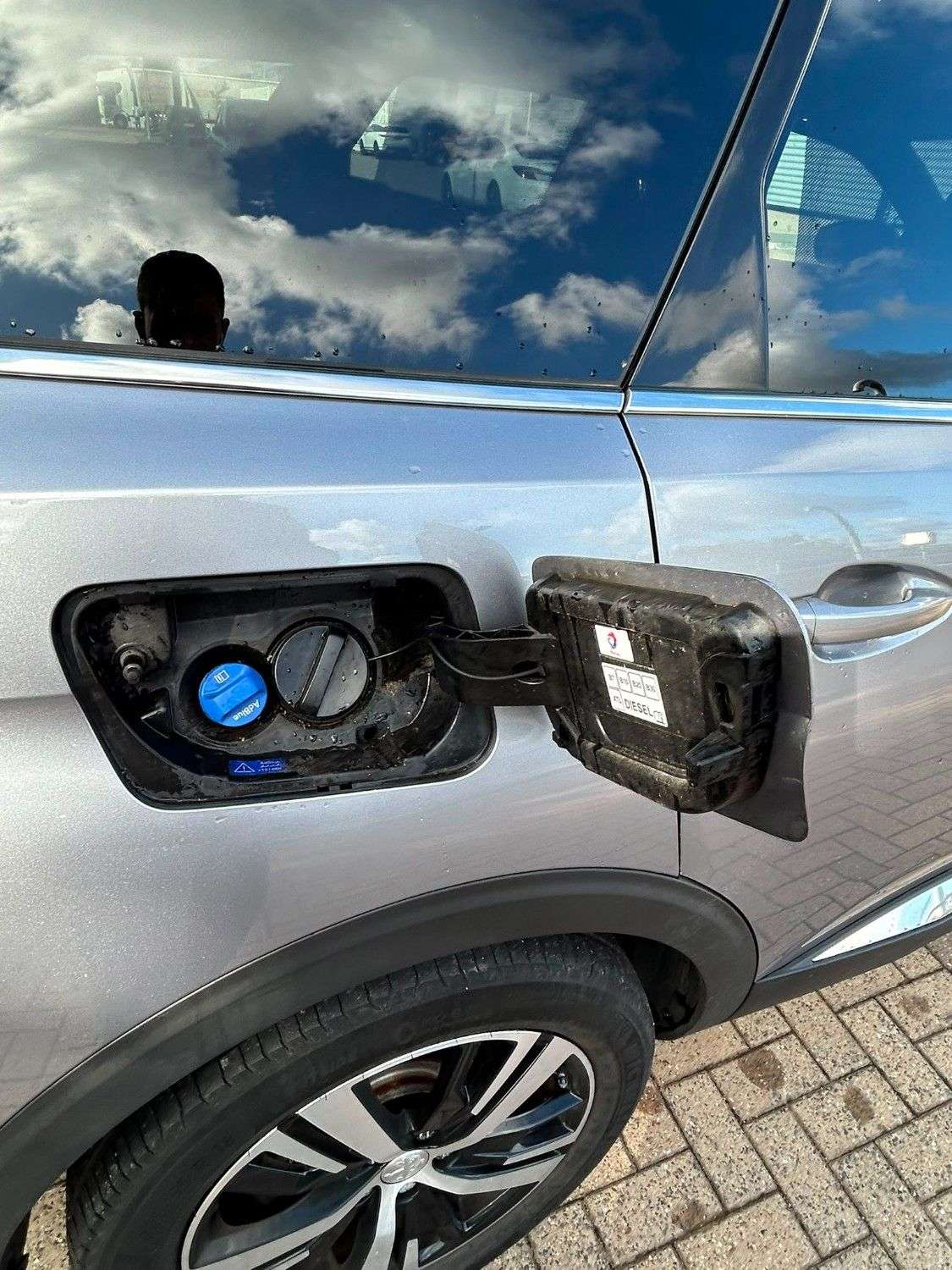 2023 PEUGEOT 5008 2023 PEUGEOT 5008