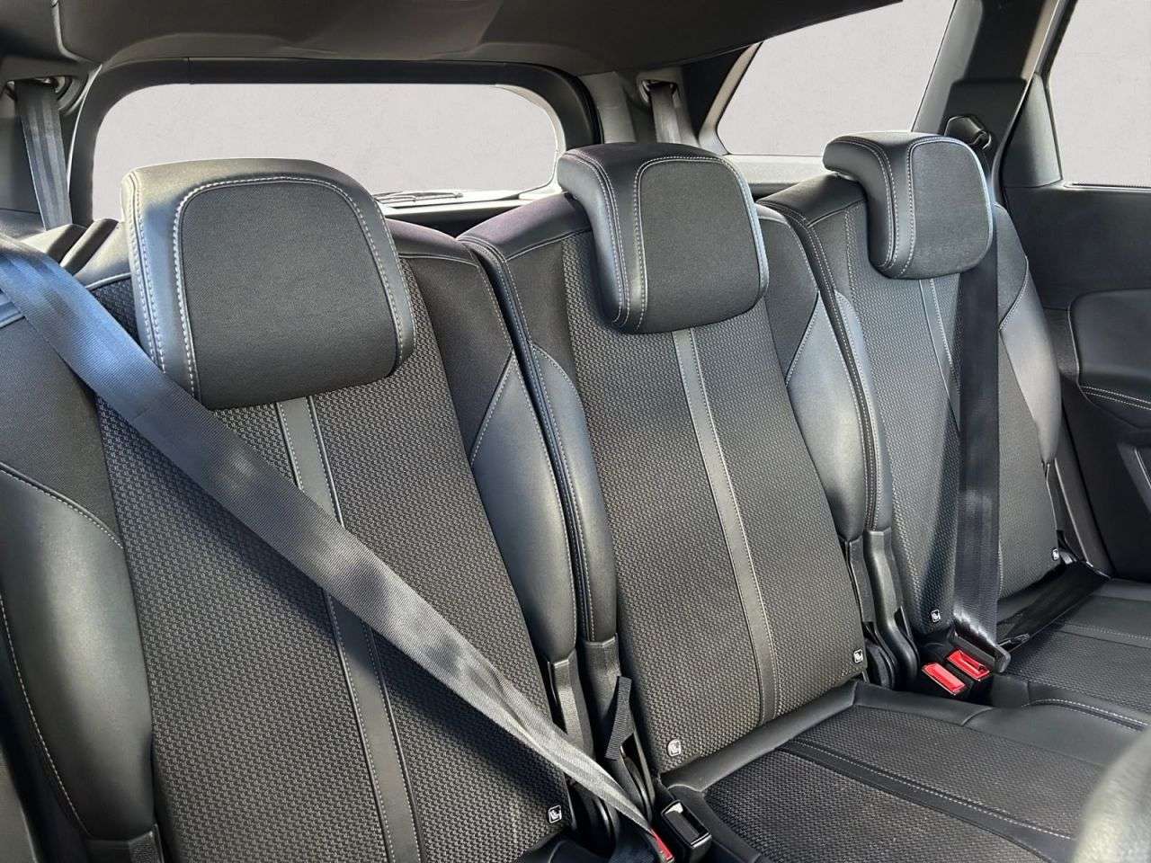 2023 PEUGEOT 5008 2023 PEUGEOT 5008