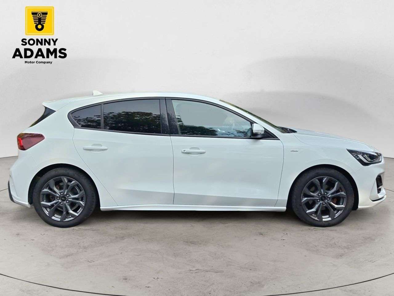 A 2023 FORD FOCUS 1.0T EcoBoost MHEV ST-Line Edition Hatchback 5dr Petrol Manual Euro 6 (s/s) A 2023 FORD FOCUS 1.0T EcoBoost MHEV ST-Line Edition Hatchback 5dr Petrol Manual Euro 6 (s/s)