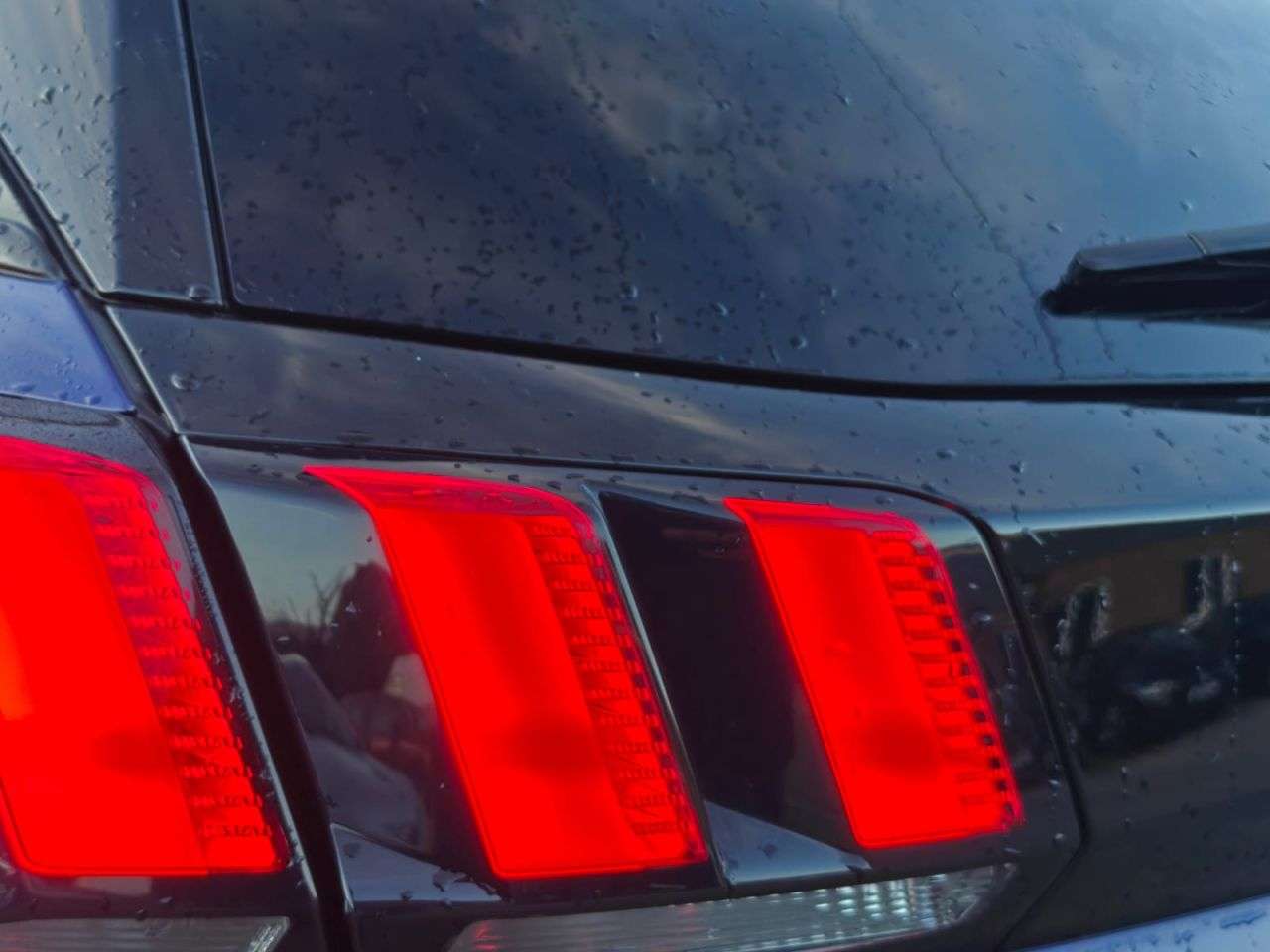2019 PEUGEOT 3008 2019 PEUGEOT 3008
