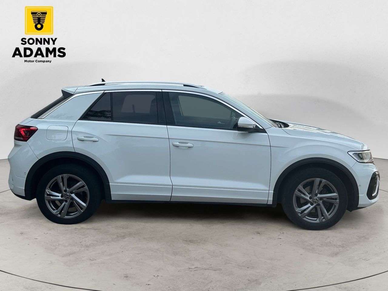 A 2023 VOLKSWAGEN T-ROC 1.5 TSI R-Line SUV 5dr Petrol DSG Euro 6 (s/s) (150 ps) A 2023 VOLKSWAGEN T-ROC 1.5 TSI R-Line SUV 5dr Petrol DSG Euro 6 (s/s) (150 ps)