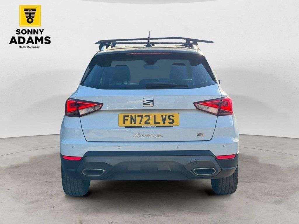A 2022 SEAT ARONA 1.0 TSI FR Edition SUV 5dr Petrol Manual Euro 6 (s/s) (110 ps) A 2022 SEAT ARONA 1.0 TSI FR Edition SUV 5dr Petrol Manual Euro 6 (s/s) (110 ps)