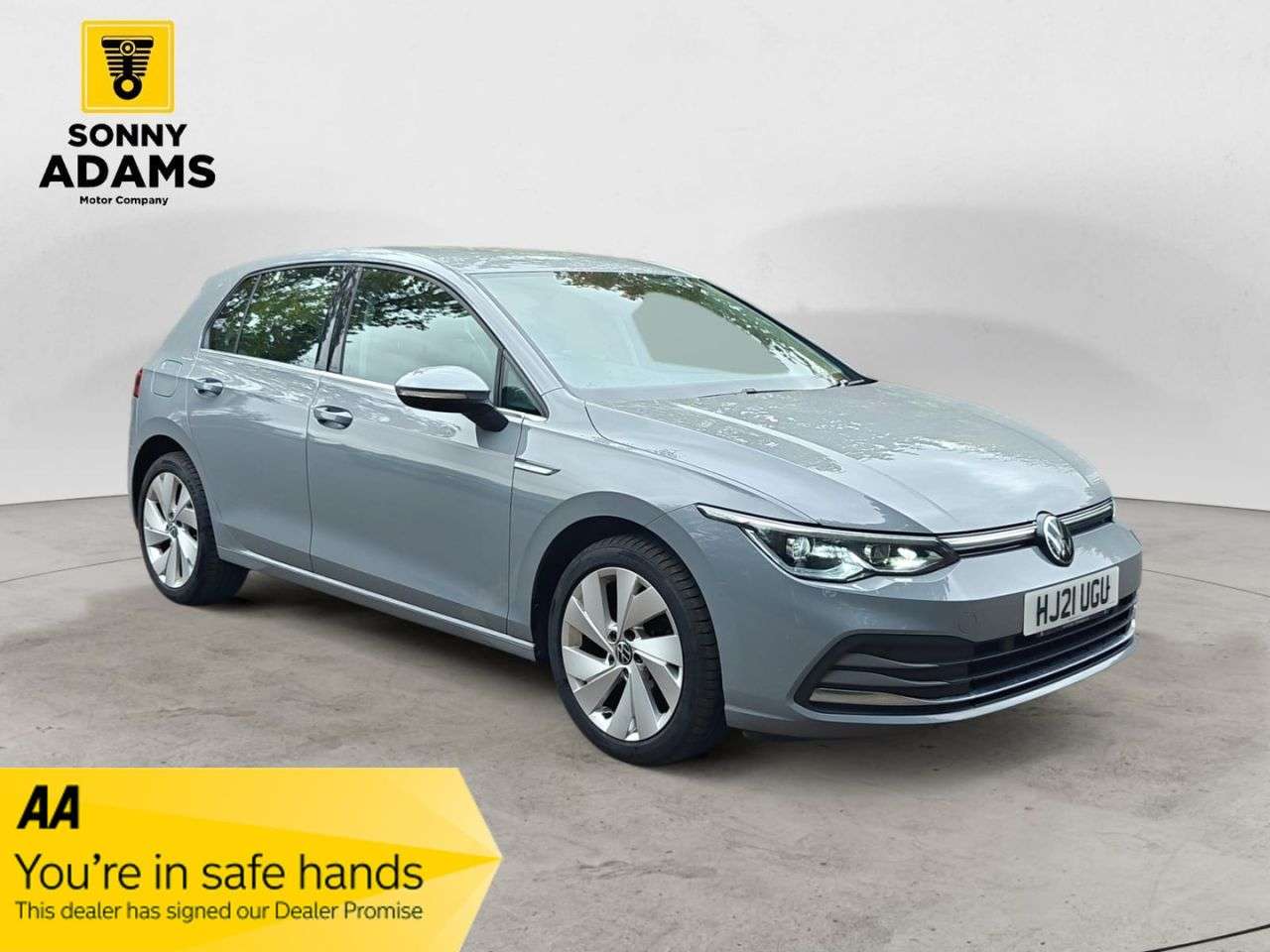 A 2021 VOLKSWAGEN GOLF 1.5 TSI Style Hatchback 5dr Petrol Manual Euro 6 (s/s) (130 ps) A 2021 VOLKSWAGEN GOLF 1.5 TSI Style Hatchback 5dr Petrol Manual Euro 6 (s/s) (130 ps)