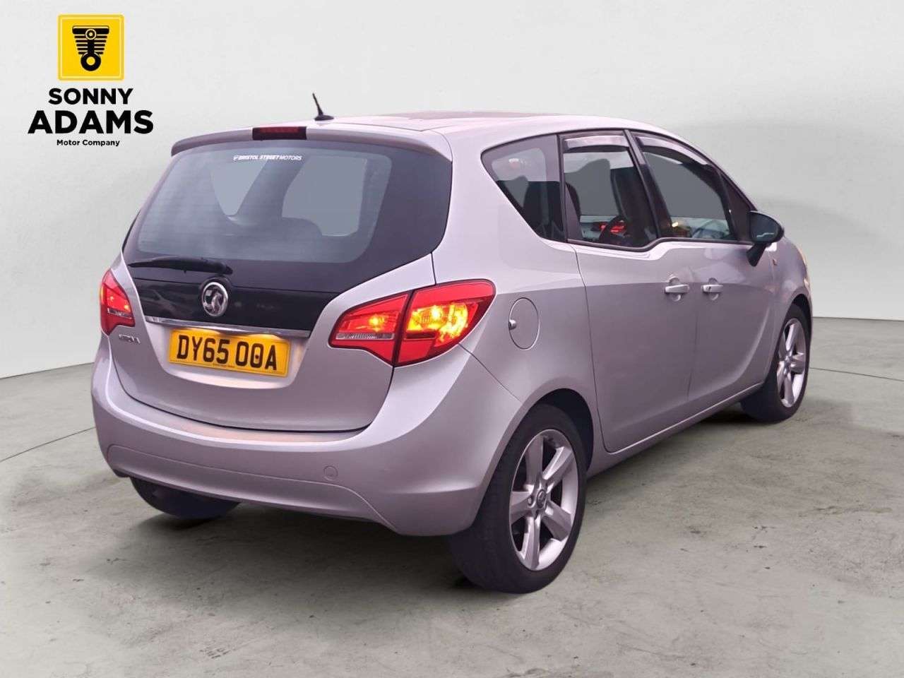 A 2015 VAUXHALL MERIVA 1.4i Exclusiv MPV 5dr Petrol Manual Euro 6 (100 ps) A 2015 VAUXHALL MERIVA 1.4i Exclusiv MPV 5dr Petrol Manual Euro 6 (100 ps)