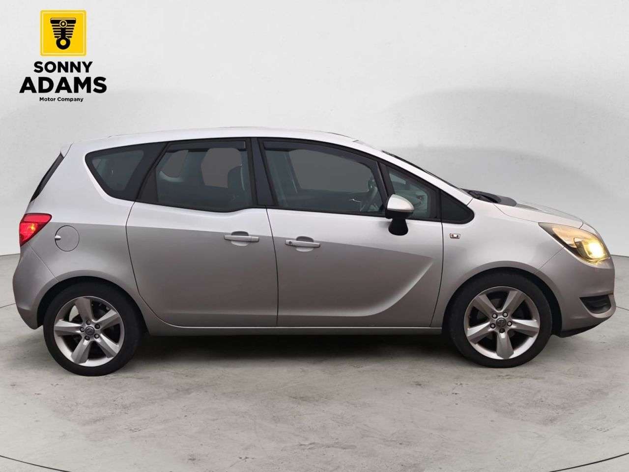 A 2015 VAUXHALL MERIVA 1.4i Exclusiv MPV 5dr Petrol Manual Euro 6 (100 ps) A 2015 VAUXHALL MERIVA 1.4i Exclusiv MPV 5dr Petrol Manual Euro 6 (100 ps)