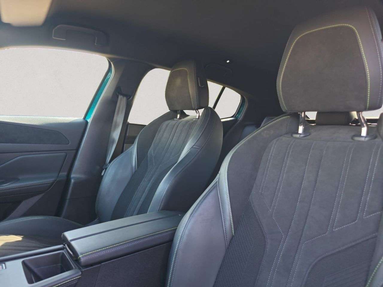 2023 PEUGEOT 408 2023 PEUGEOT 408