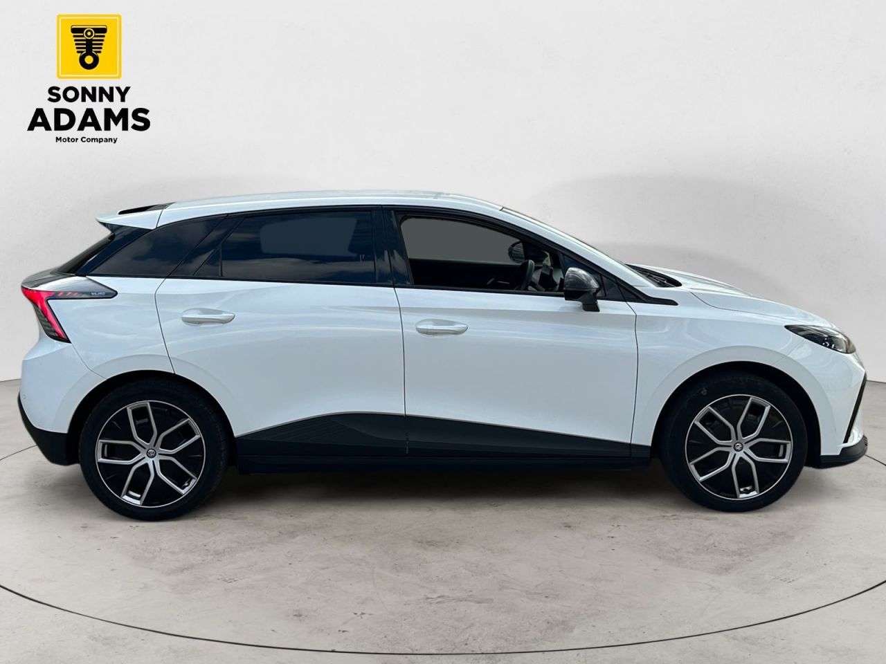A 2023 MG MG4 64kWh Trophy Long Range Hatchback 5dr Electric Auto (203 ps) A 2023 MG MG4 64kWh Trophy Long Range Hatchback 5dr Electric Auto (203 ps)