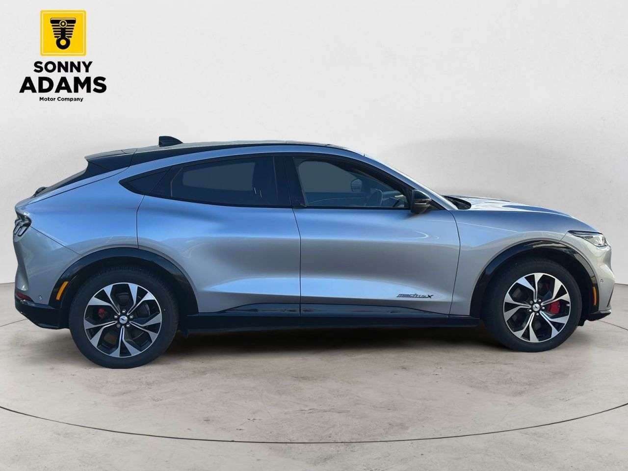 A 2022 FORD MUSTANG MACH-E Extended Range 91kWh SUV 5dr Electric Automatic AWD (351 ps) A 2022 FORD MUSTANG MACH-E Extended Range 91kWh SUV 5dr Electric Automatic AWD (351 ps)