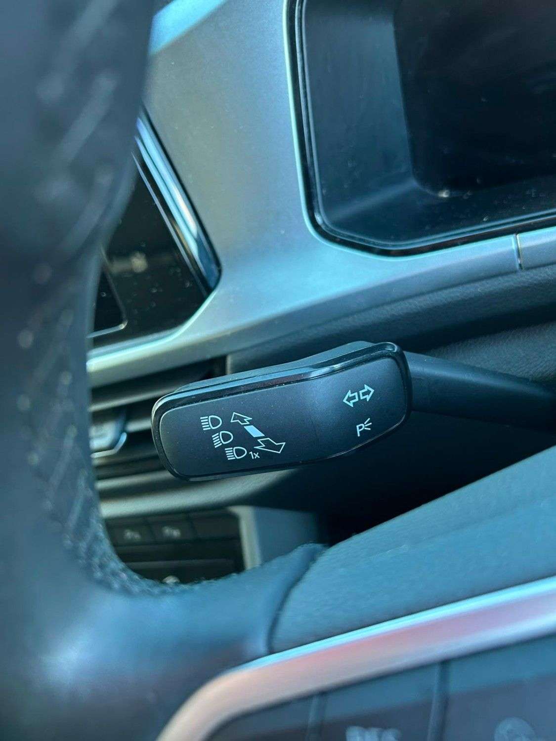 2023 VOLKSWAGEN T-ROC 2023 VOLKSWAGEN T-ROC