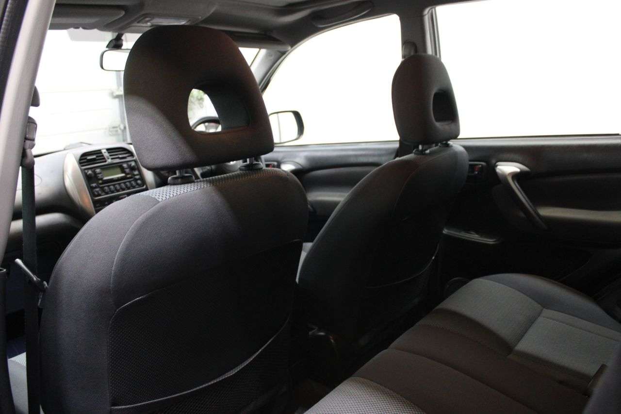 2004 TOYOTA RAV 4 2004 TOYOTA RAV 4