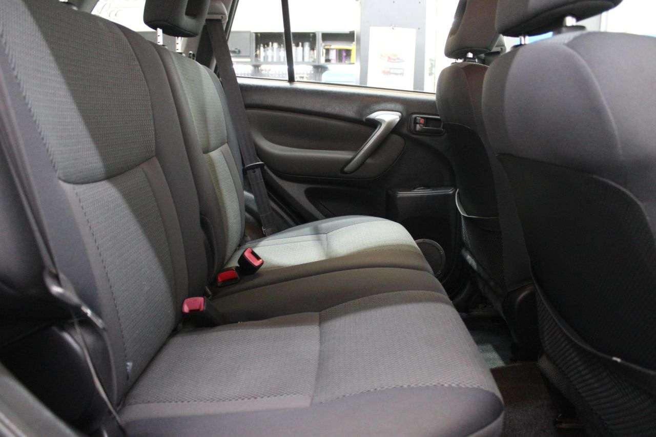 2004 TOYOTA RAV 4 2004 TOYOTA RAV 4