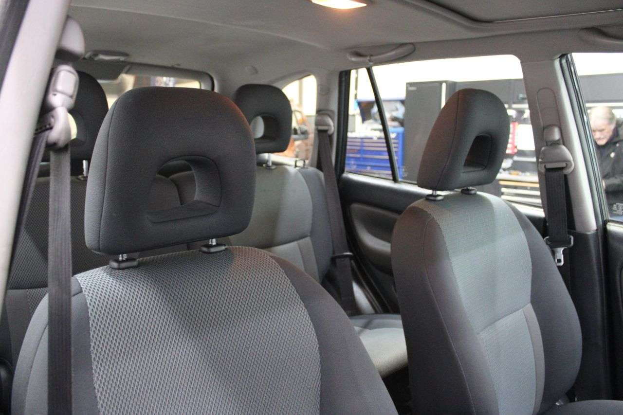 2004 TOYOTA RAV 4 2004 TOYOTA RAV 4