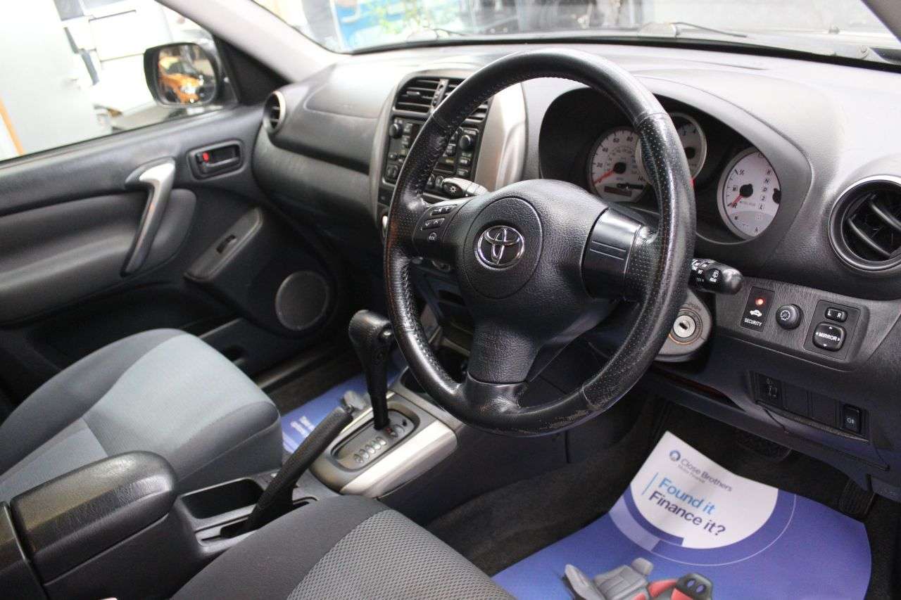 2004 TOYOTA RAV 4 2004 TOYOTA RAV 4