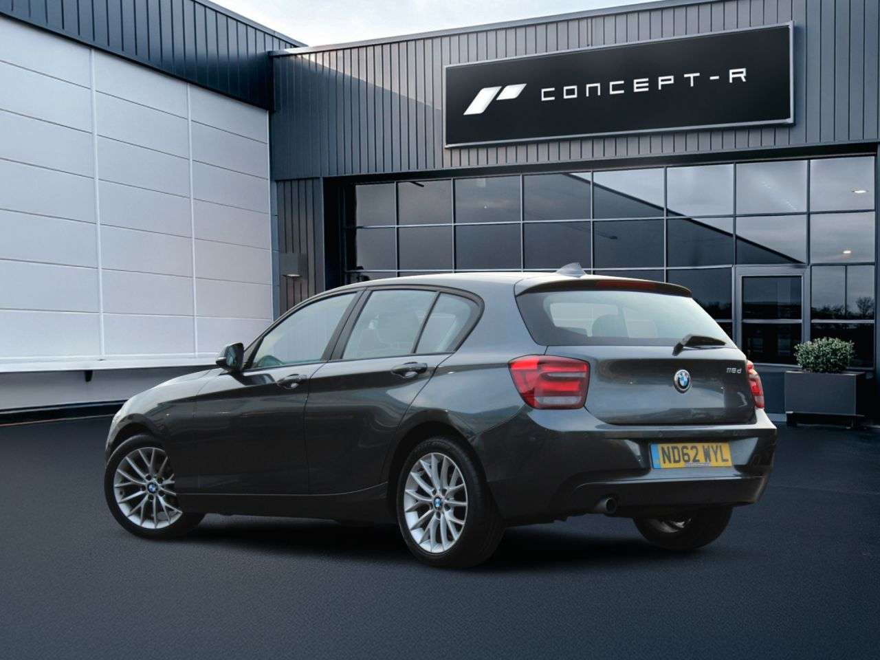 A 2012 BMW 1 SERIES 2.0 118d SE Hatchback 5dr Diesel Manual Euro 5 (s/s) (143 ps) A 2012 BMW 1 SERIES 2.0 118d SE Hatchback 5dr Diesel Manual Euro 5 (s/s) (143 ps)