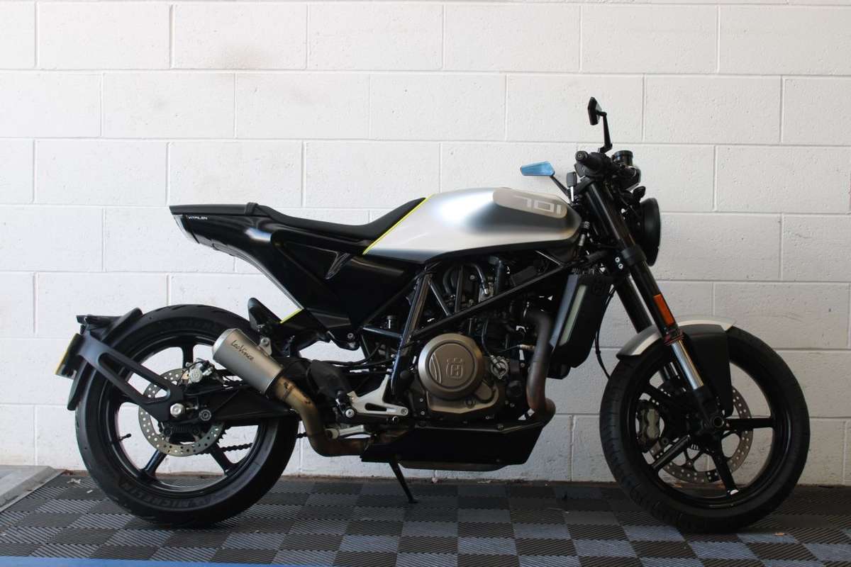 Check out this Husqvarna Vitpilen 701 2019 Petrol Manual