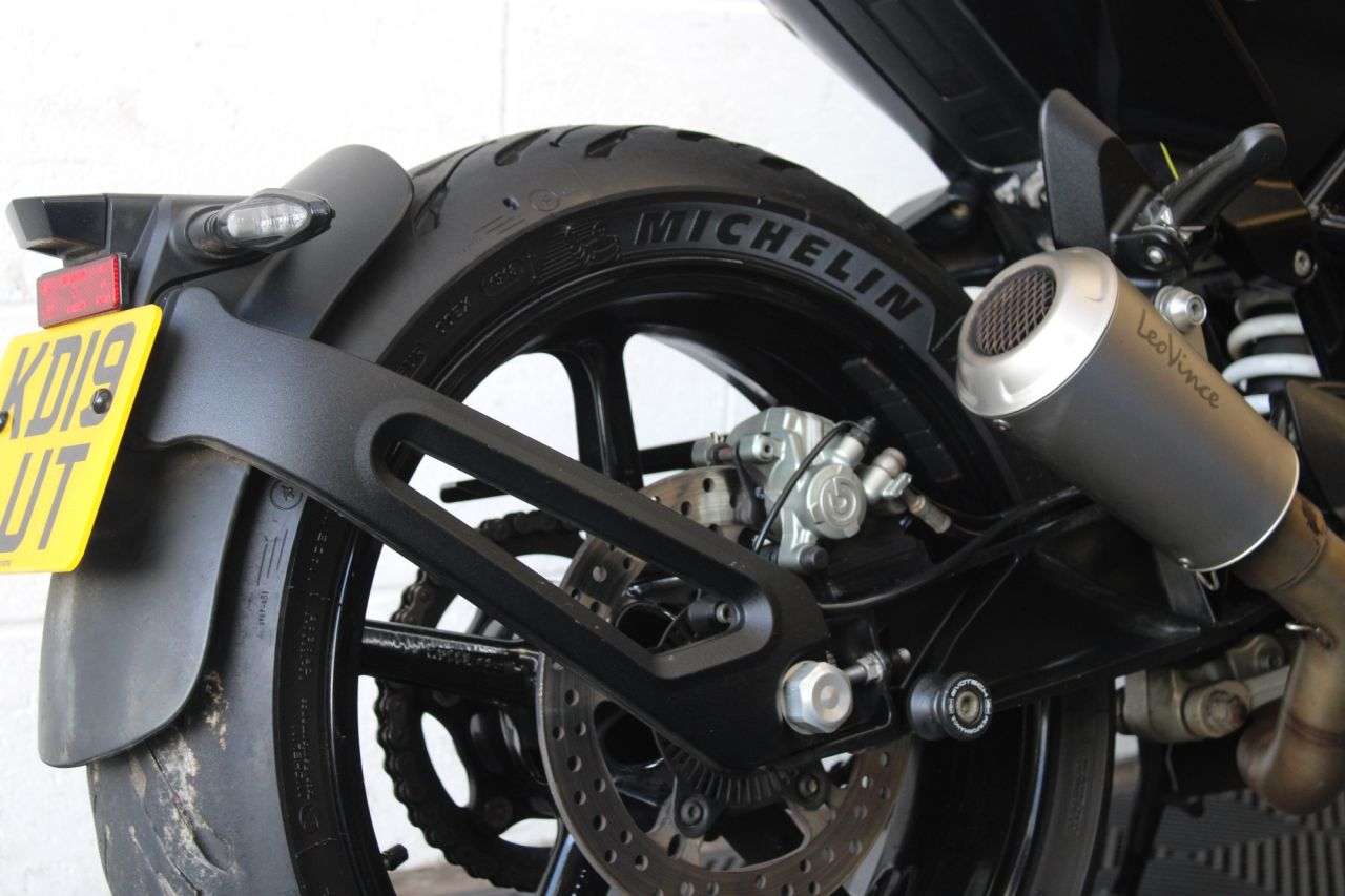 2019 HUSQVARNA VITPILEN 701 2019 HUSQVARNA VITPILEN 701