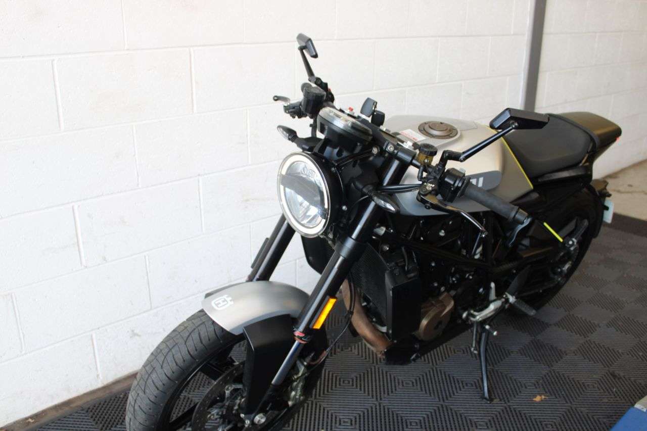 2019 HUSQVARNA VITPILEN 701 2019 HUSQVARNA VITPILEN 701