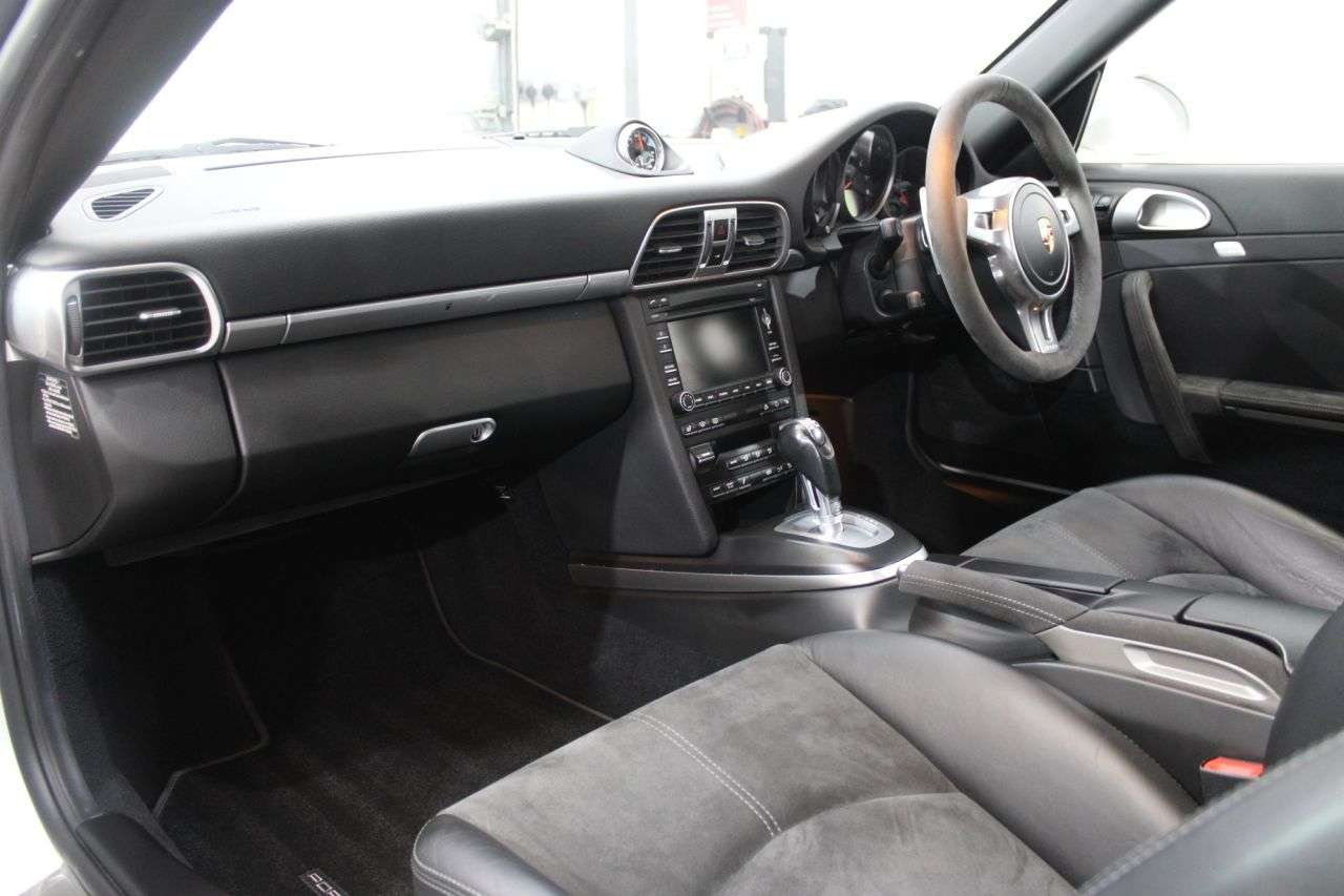 2011 PORSCHE 911 2011 PORSCHE 911