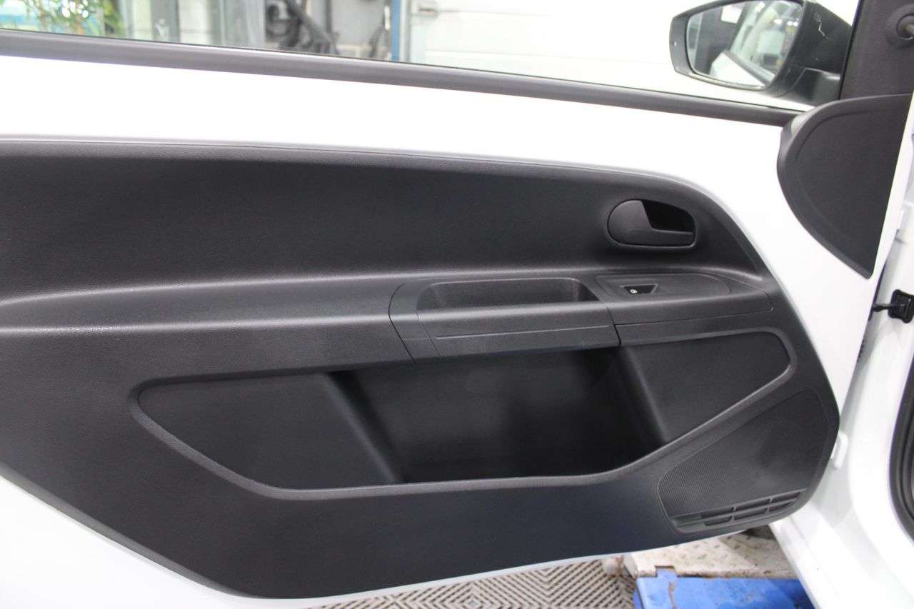 2018 VOLKSWAGEN UP! 2018 VOLKSWAGEN UP!