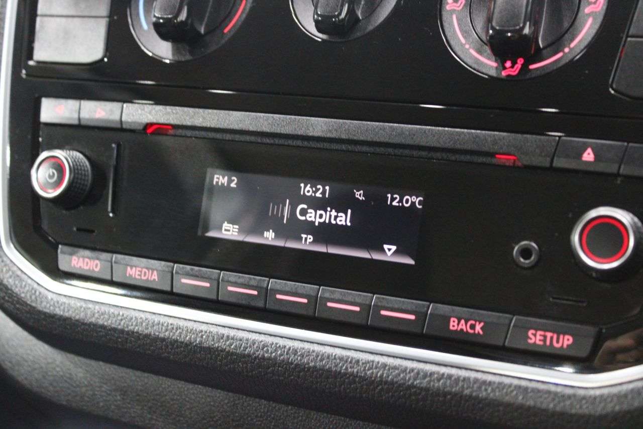 2018 VOLKSWAGEN UP! 2018 VOLKSWAGEN UP!