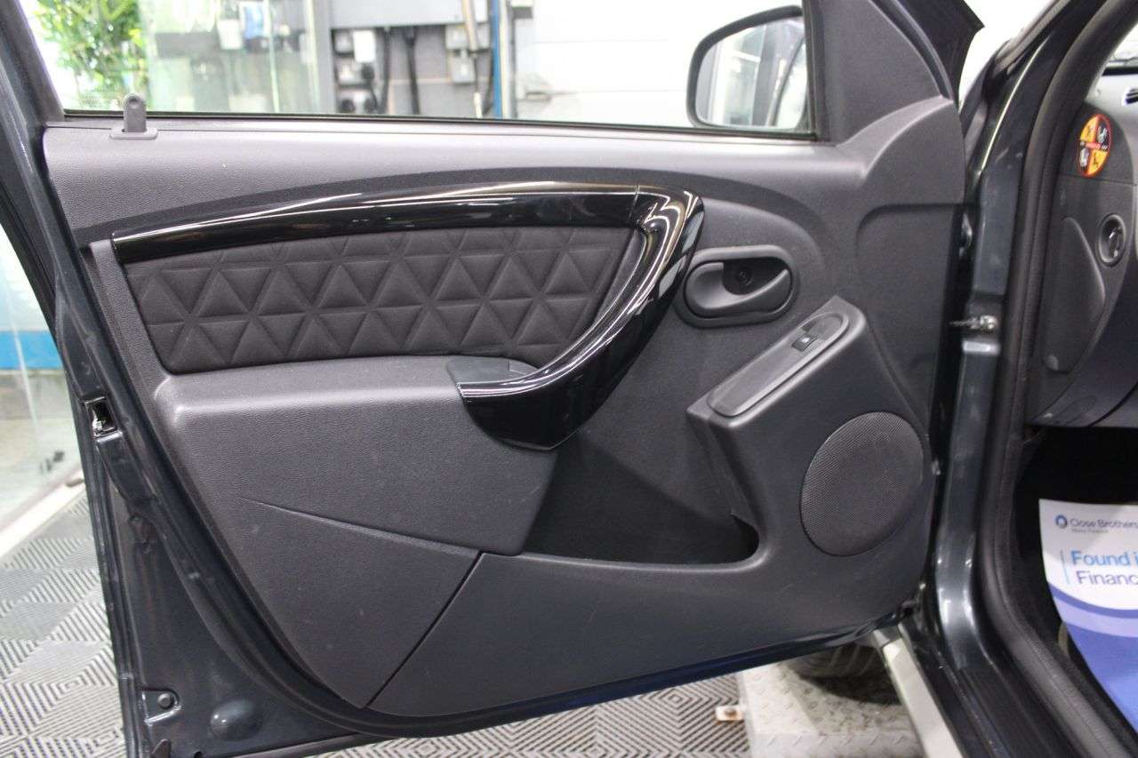 2016 DACIA DUSTER 2016 DACIA DUSTER