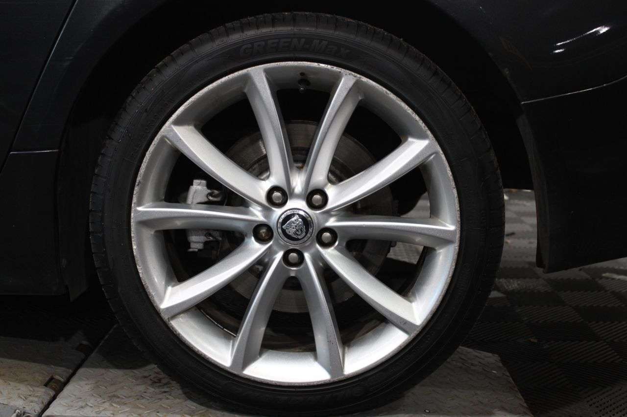 2013 JAGUAR XF 2013 JAGUAR XF