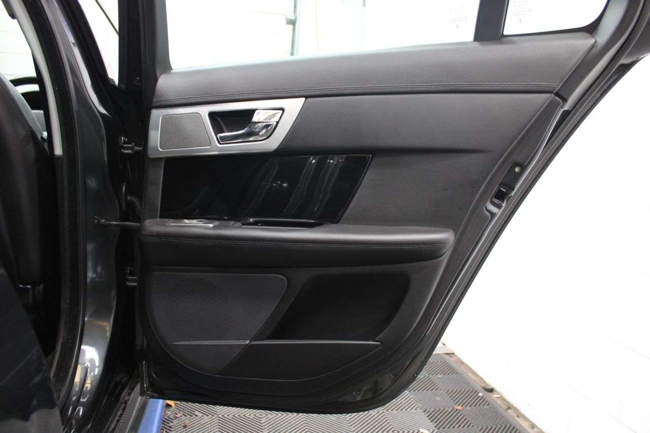 2013 JAGUAR XF 2013 JAGUAR XF