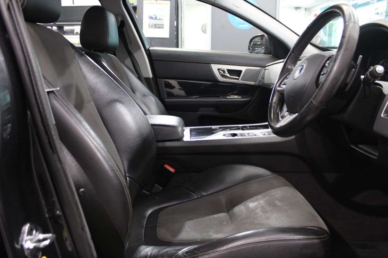 2013 JAGUAR XF 2013 JAGUAR XF