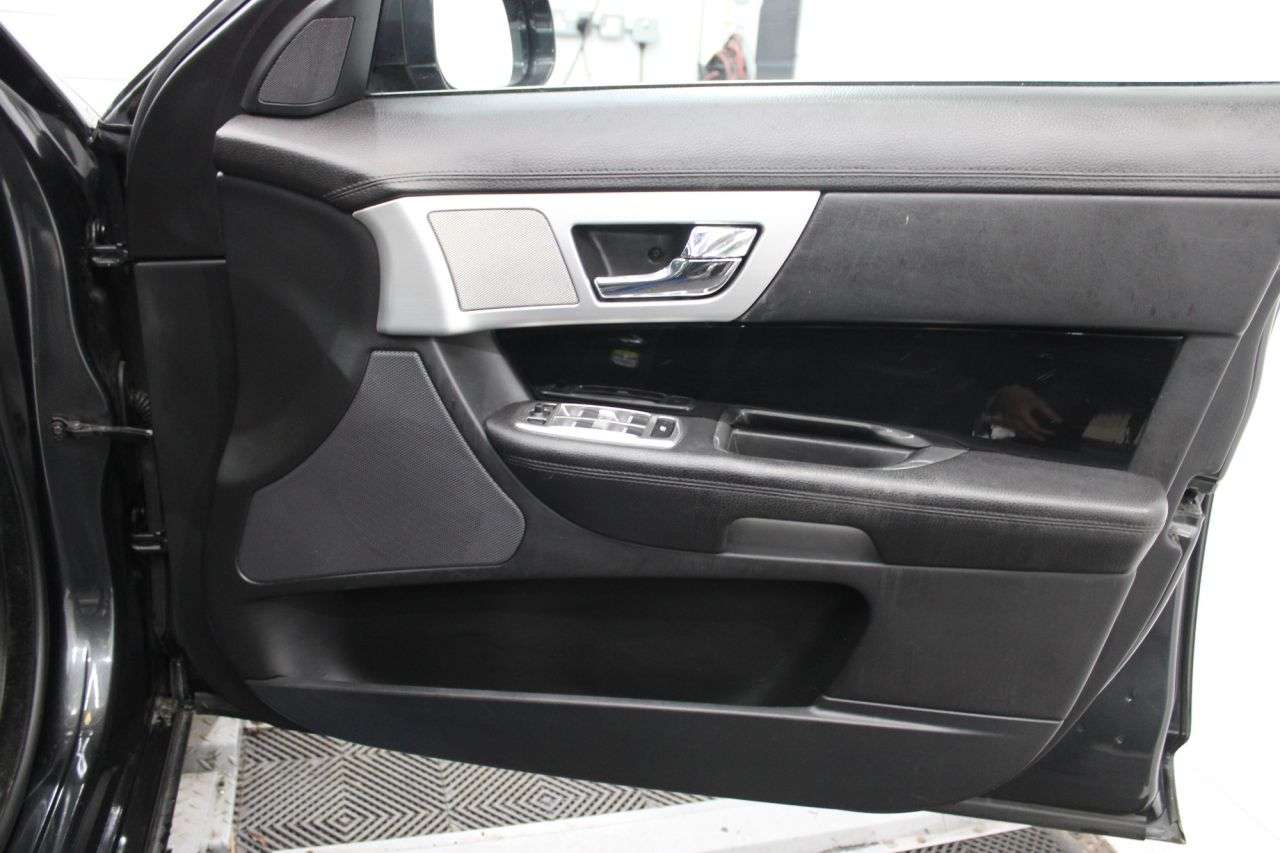 2013 JAGUAR XF 2013 JAGUAR XF