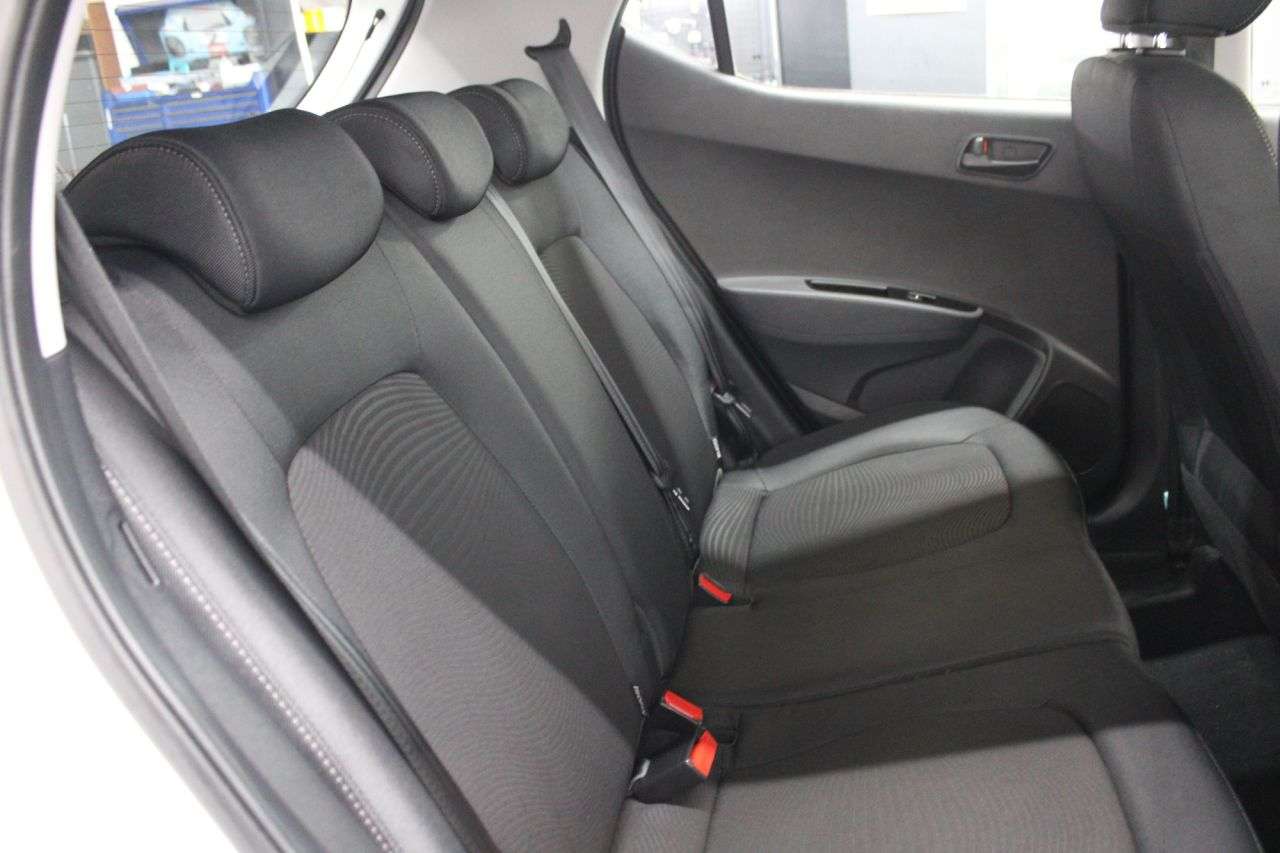 2018 HYUNDAI I10 2018 HYUNDAI I10