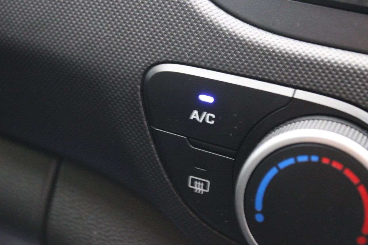 2018 HYUNDAI I10 2018 HYUNDAI I10