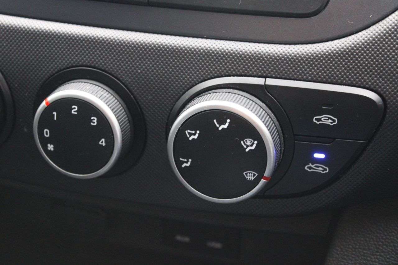 2018 HYUNDAI I10 2018 HYUNDAI I10