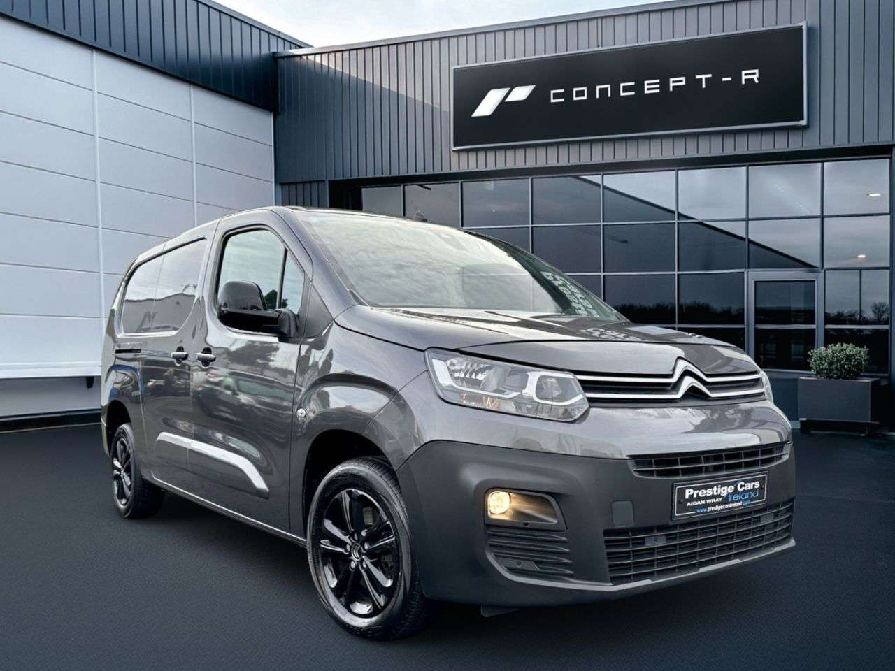 A null CITROEN BERLINGO 1.5 BlueHDi 950 Driver XL Pro Panel Van 6dr Diesel Manual LWB Euro 6 (s/s) A null CITROEN BERLINGO 1.5 BlueHDi 950 Driver XL Pro Panel Van 6dr Diesel Manual LWB Euro 6 (s/s)