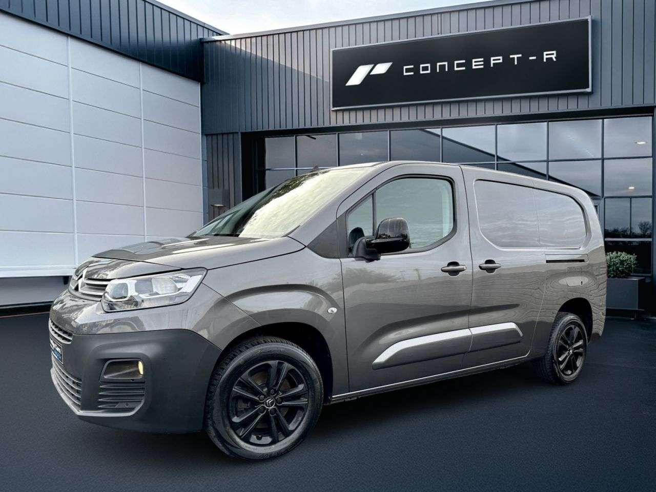 A null CITROEN BERLINGO 1.5 BlueHDi 950 Driver XL Pro Panel Van 6dr Diesel Manual LWB Euro 6 (s/s) A null CITROEN BERLINGO 1.5 BlueHDi 950 Driver XL Pro Panel Van 6dr Diesel Manual LWB Euro 6 (s/s)