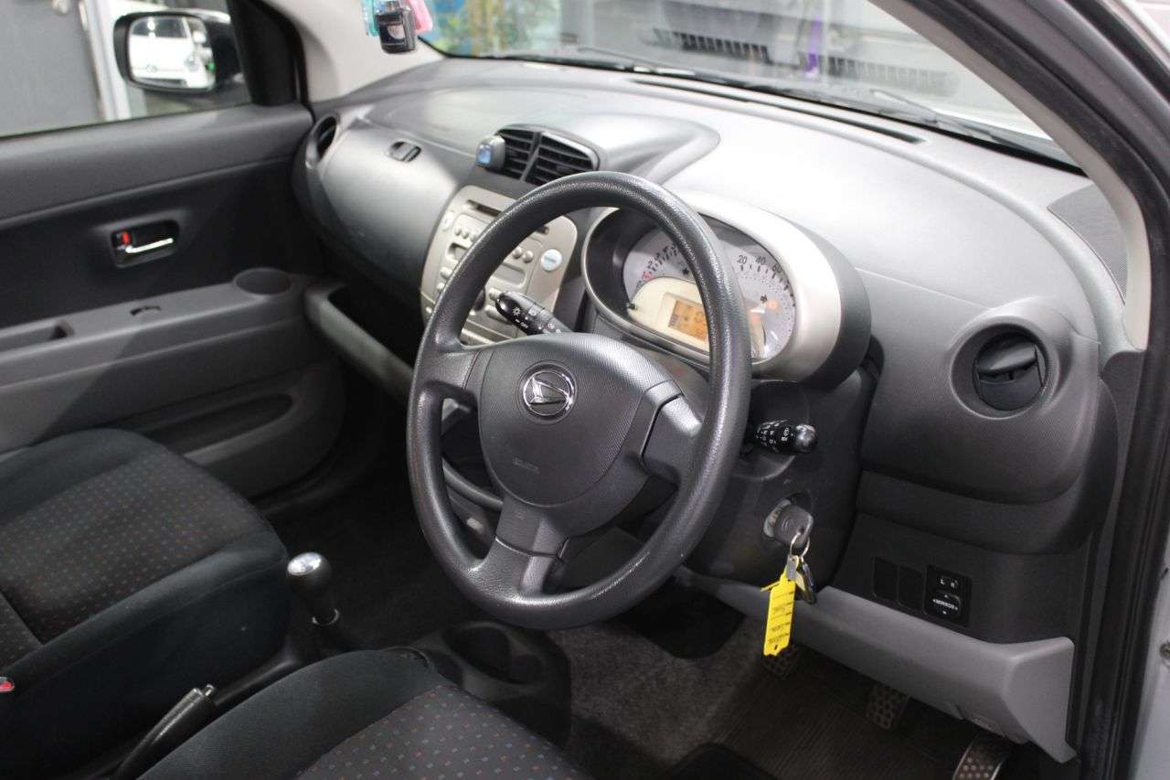 2010 DAIHATSU SIRION 2010 DAIHATSU SIRION