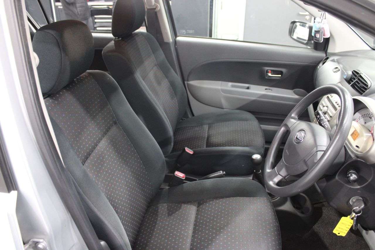 2010 DAIHATSU SIRION 2010 DAIHATSU SIRION