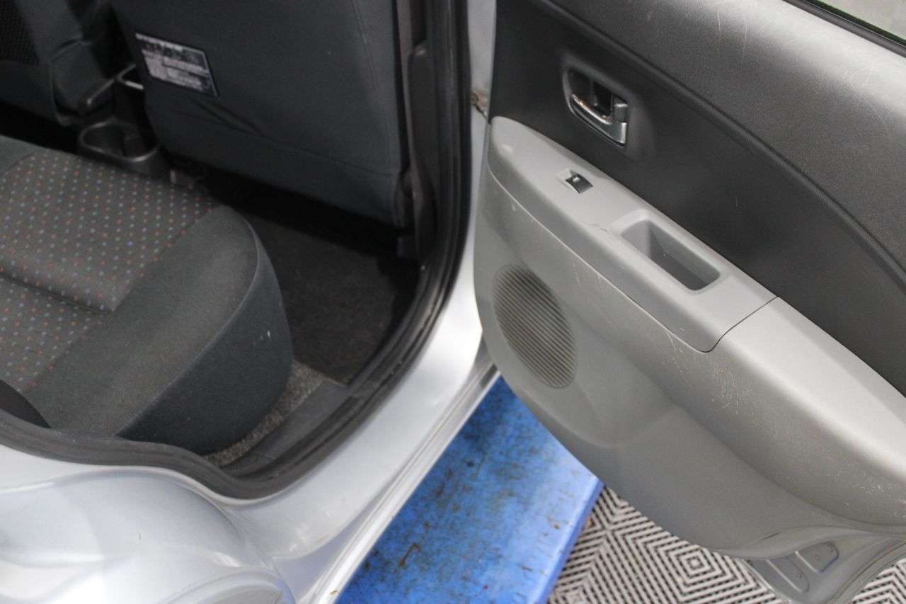 2010 DAIHATSU SIRION 2010 DAIHATSU SIRION