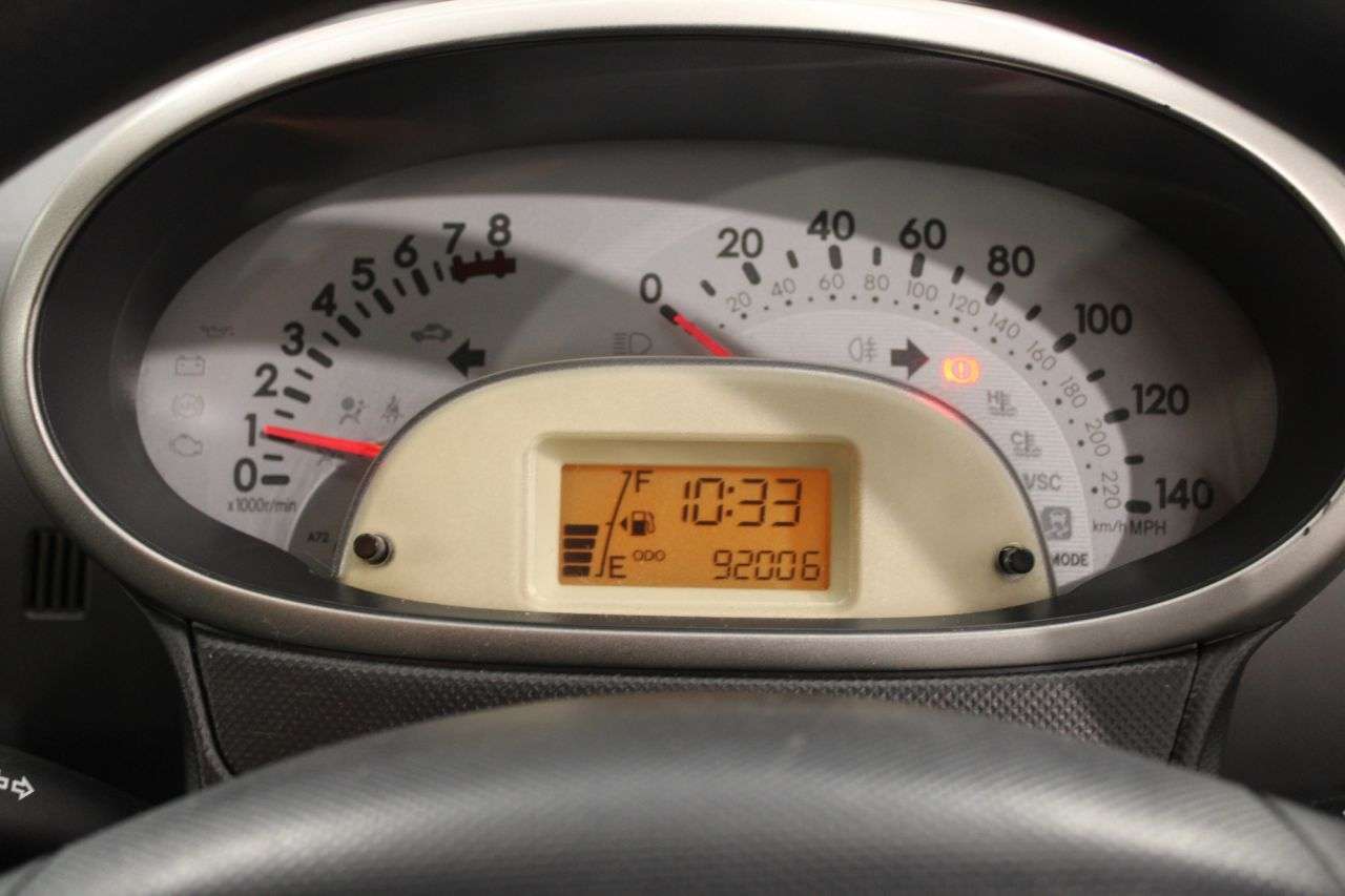 2010 DAIHATSU SIRION 2010 DAIHATSU SIRION