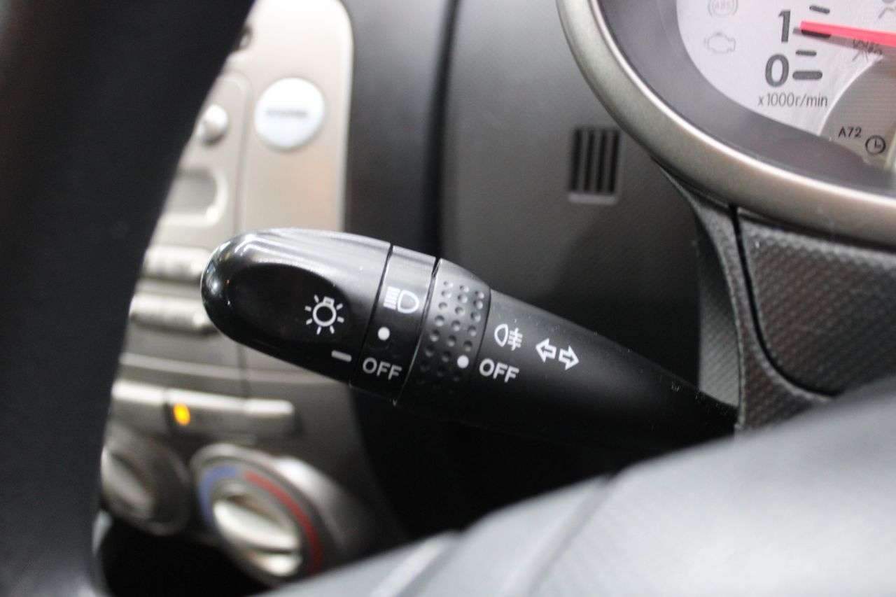 2010 DAIHATSU SIRION 2010 DAIHATSU SIRION