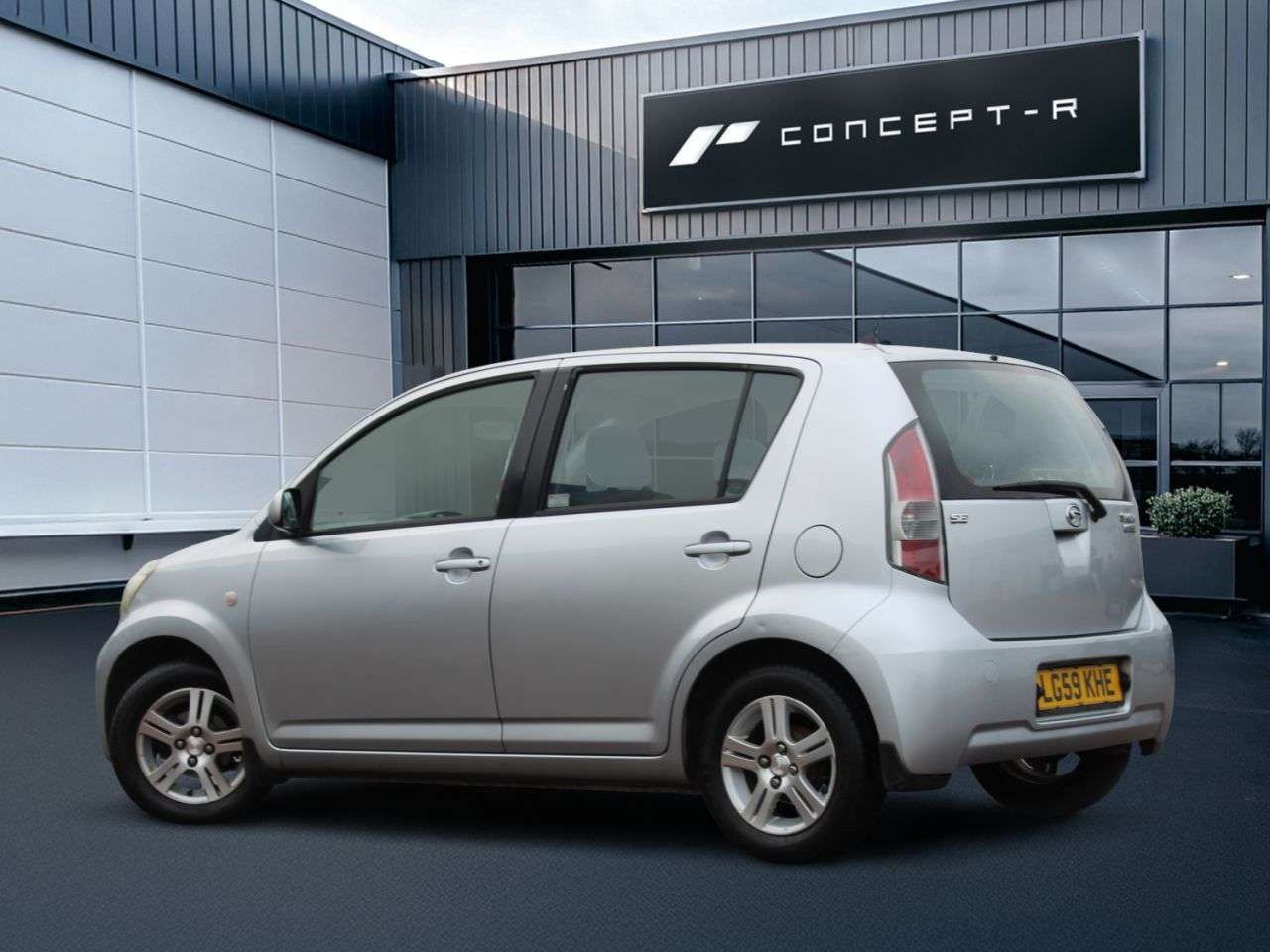 A 2010 DAIHATSU SIRION 1.3 SE Hatchback 5dr Petrol Manual (137 g/km, 85 bhp) ***ONLY 1 FORMER KEEP A 2010 DAIHATSU SIRION 1.3 SE Hatchback 5dr Petrol Manual (137 g/km, 85 bhp) ***ONLY 1 FORMER KEEP