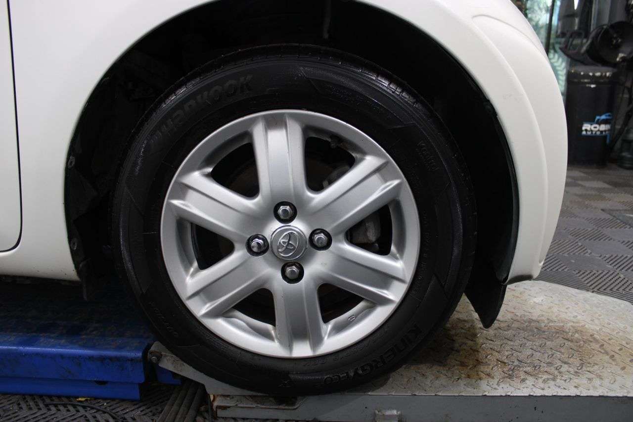 0 TOYOTA IQ 0 TOYOTA IQ