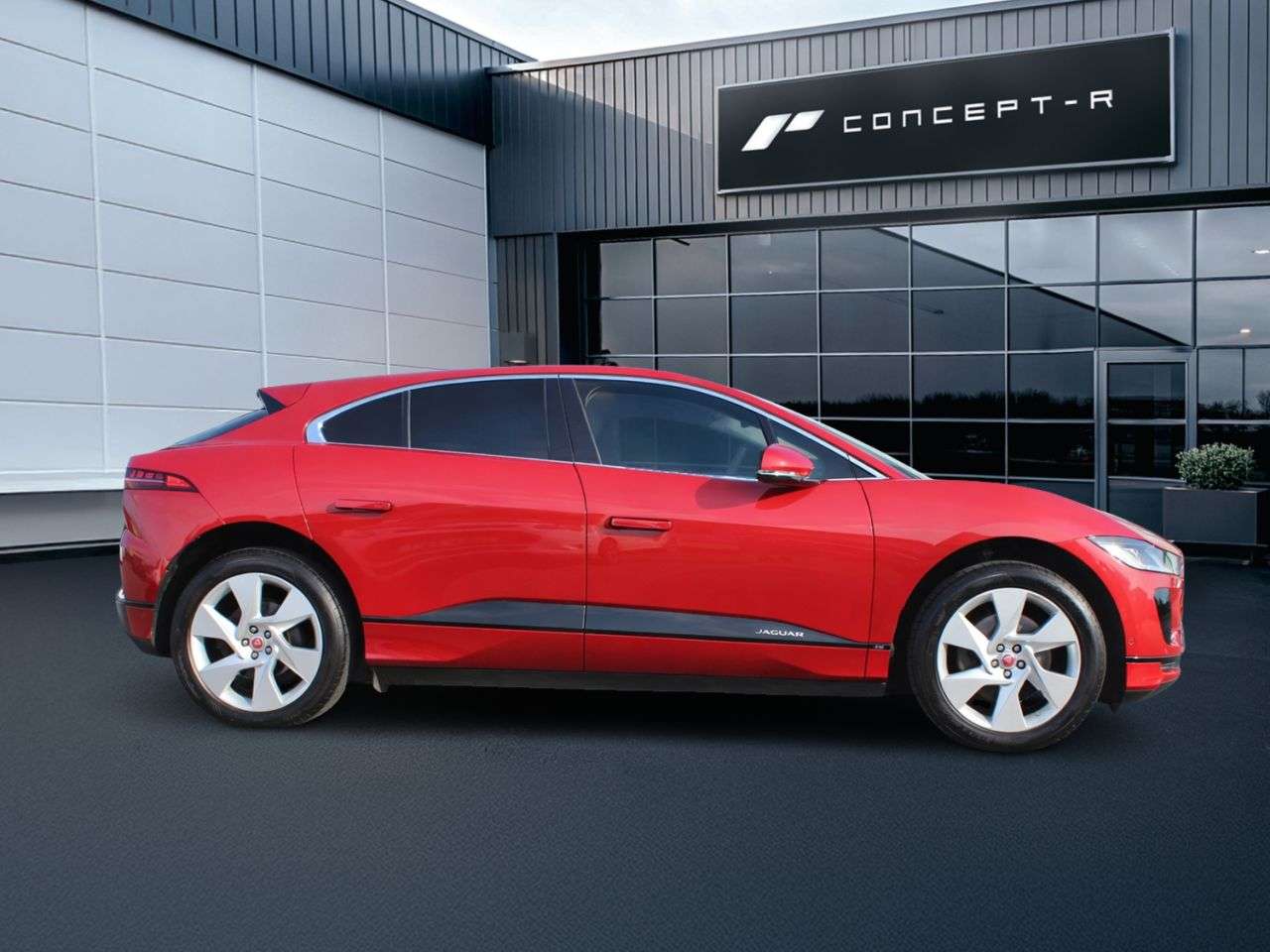 A 2020 JAGUAR I-PACE 400 90kWh SE SUV 5dr Electric Auto 4WD (400 ps) ***FULL SERVICE HISTORY*** A 2020 JAGUAR I-PACE 400 90kWh SE SUV 5dr Electric Auto 4WD (400 ps) ***FULL SERVICE HISTORY***