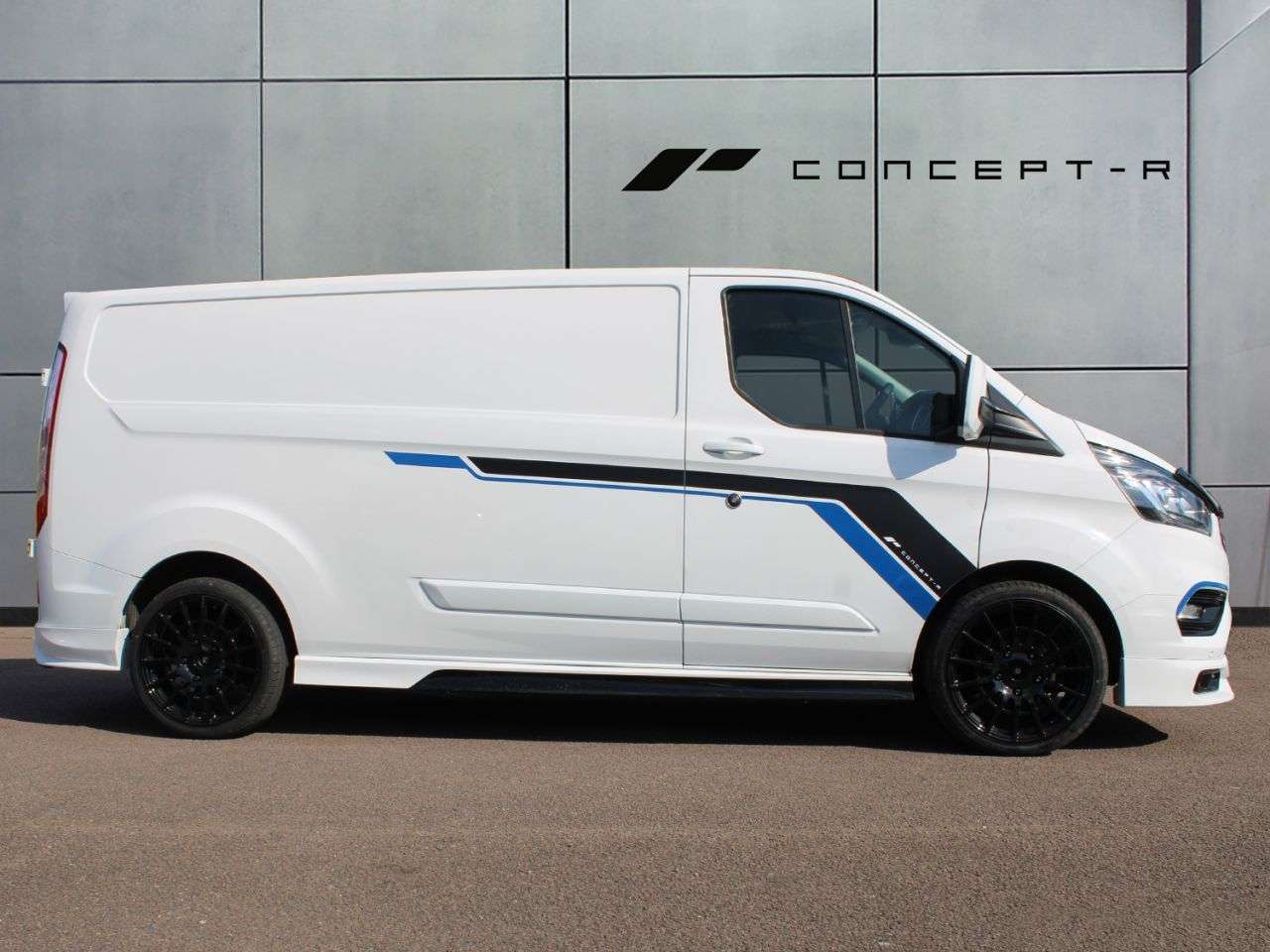 A 0 FORD TRANSIT CUSTOM 2.0 300 EcoBlue Limited Panel Van 5dr Diesel Manual L2 H1 Euro 6 (s/s) (130 A 0 FORD TRANSIT CUSTOM 2.0 300 EcoBlue Limited Panel Van 5dr Diesel Manual L2 H1 Euro 6 (s/s) (130