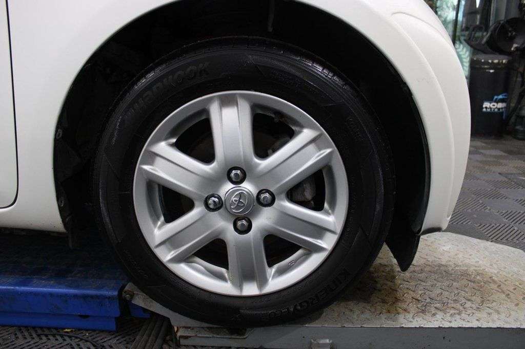 2009 TOYOTA IQ 2009 TOYOTA IQ