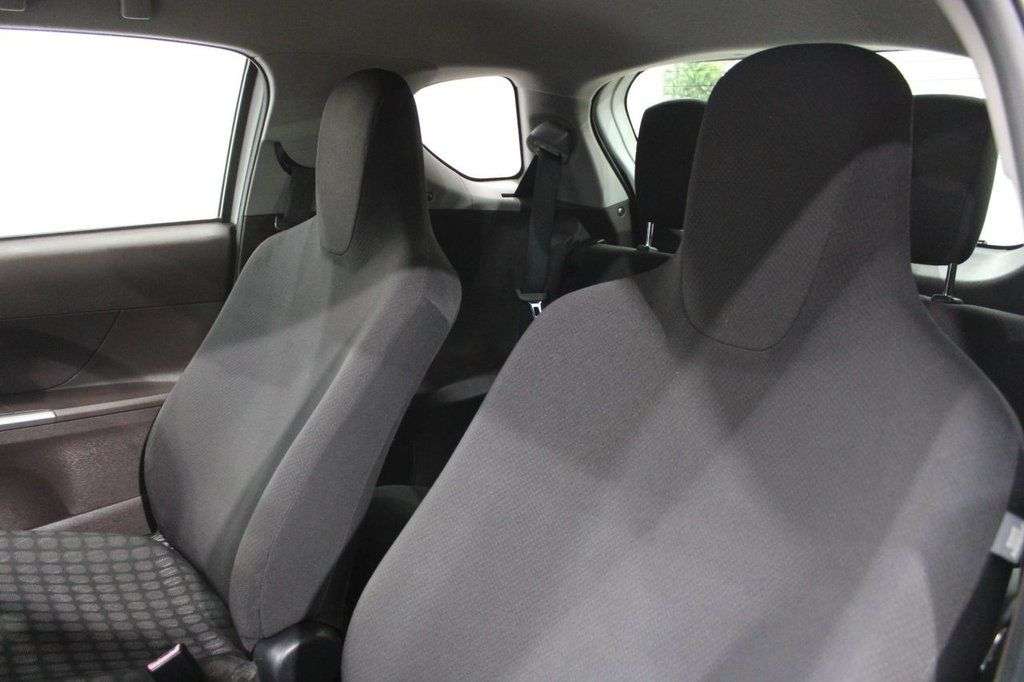 2009 TOYOTA IQ 2009 TOYOTA IQ