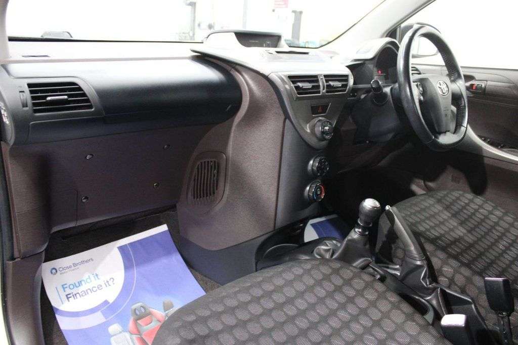 2009 TOYOTA IQ 2009 TOYOTA IQ