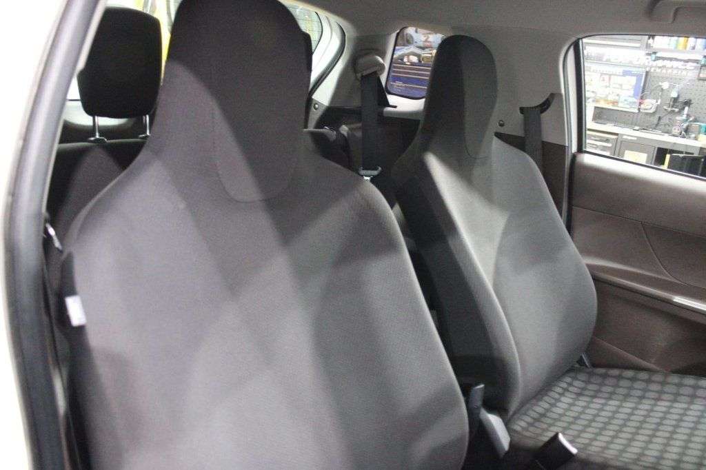 2009 TOYOTA IQ 2009 TOYOTA IQ