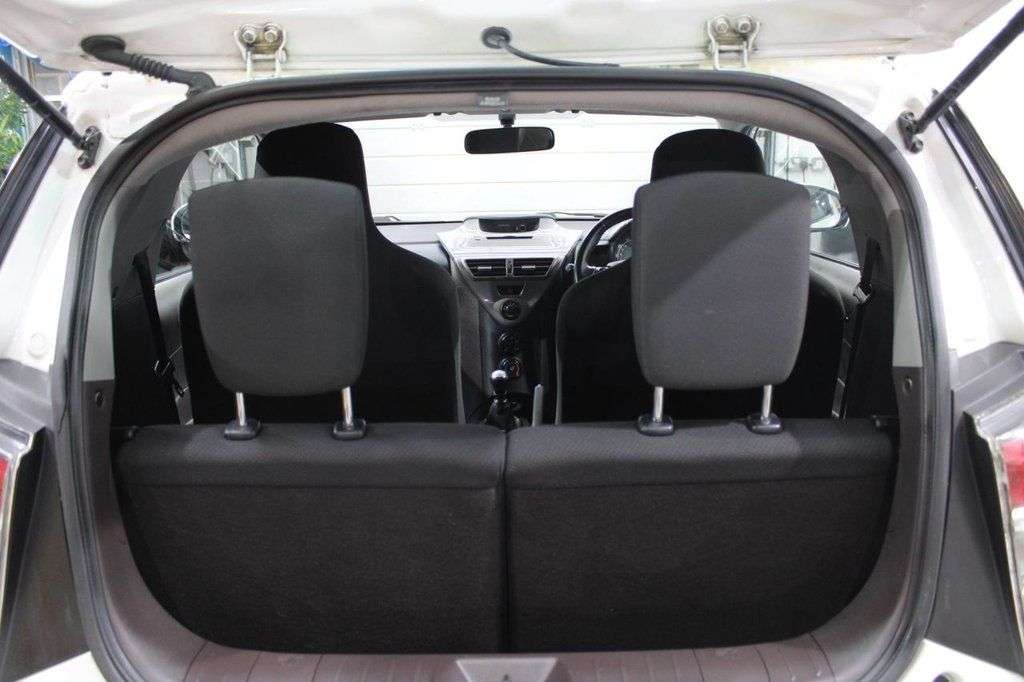 2009 TOYOTA IQ 2009 TOYOTA IQ