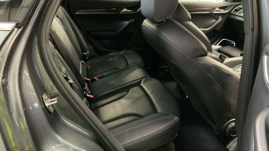 0 AUDI RS Q3 0 AUDI RS Q3